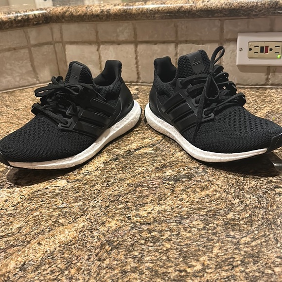 Adidas 5.0 dna ultra boost size 8.5 men’s black/white - Picture 3 of 7